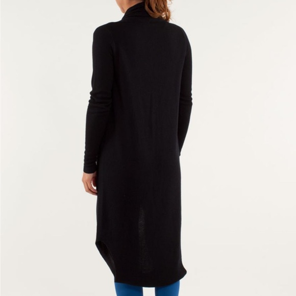 Lululemon Intuition Meditation Sweater Wrap in Black - Picture 3 of 13